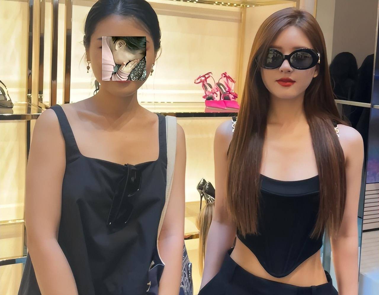 赵露思现身米兰时装周，穿肚兜、脚踩驴蹄子鞋，生图下身材五五开 4